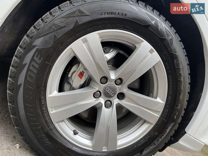 Позашляховик / Кросовер Audi Q7 2015 в Хмельницькому
