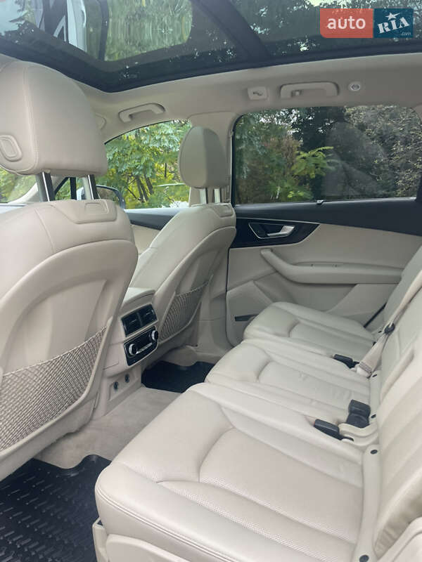 Позашляховик / Кросовер Audi Q7 2018 в Києві