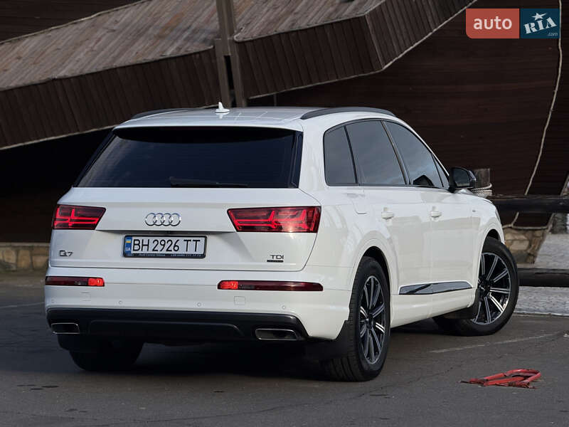 Позашляховик / Кросовер Audi Q7 2017 в Одесі фото 5 Позашляховик / Кросовер Audi Q7 2017 в Одесі
