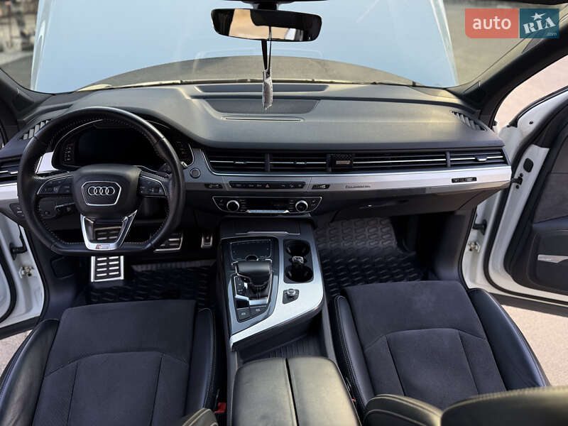 Позашляховик / Кросовер Audi Q7 2017 в Одесі фото 37 Позашляховик / Кросовер Audi Q7 2017 в Одесі