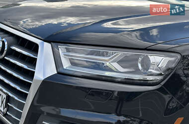 Позашляховик / Кросовер Audi Q7 2017 в  фото 13 Позашляховик / Кросовер Audi Q7 2017 в