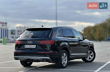 Позашляховик / Кросовер Audi Q7 2017 в  фото 19 Позашляховик / Кросовер Audi Q7 2017 в