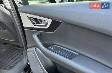 Позашляховик / Кросовер Audi Q7 2017 в  фото 34 Позашляховик / Кросовер Audi Q7 2017 в