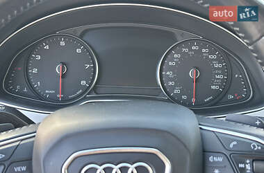 Позашляховик / Кросовер Audi Q7 2017 в  фото 58 Позашляховик / Кросовер Audi Q7 2017 в
