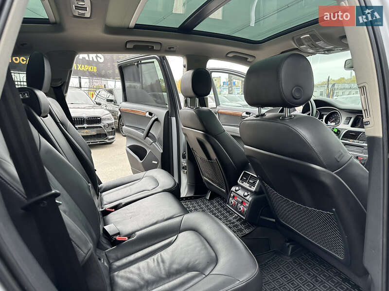 Позашляховик / Кросовер Audi Q7 2015 в Харкові