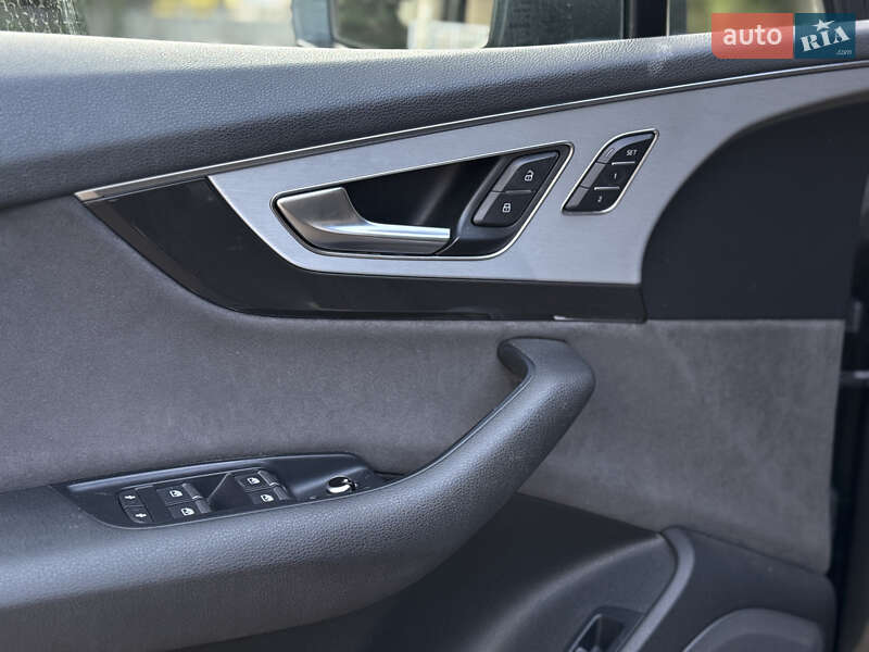 Позашляховик / Кросовер Audi Q7 2016 в Тернополі фото 35 Позашляховик / Кросовер Audi Q7 2016 в Тернополі