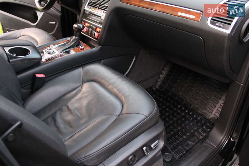 Внедорожник / Кроссовер Audi Q7 2014 в Ровно