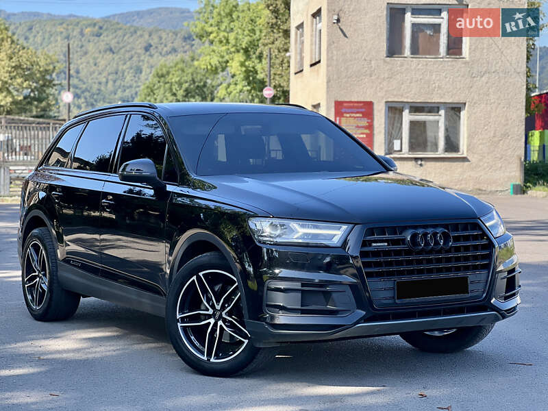 Внедорожник / Кроссовер Audi Q7 2015 в Хусте