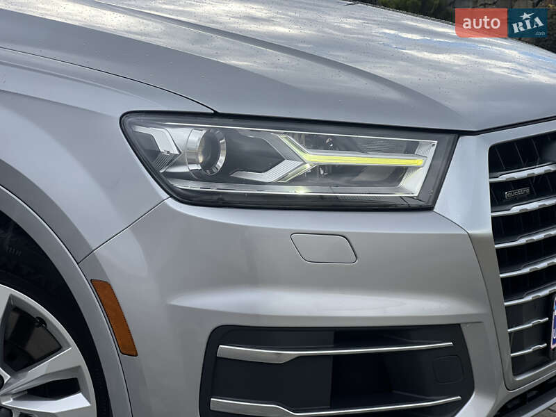Внедорожник / Кроссовер Audi Q7 2015 в Стрые