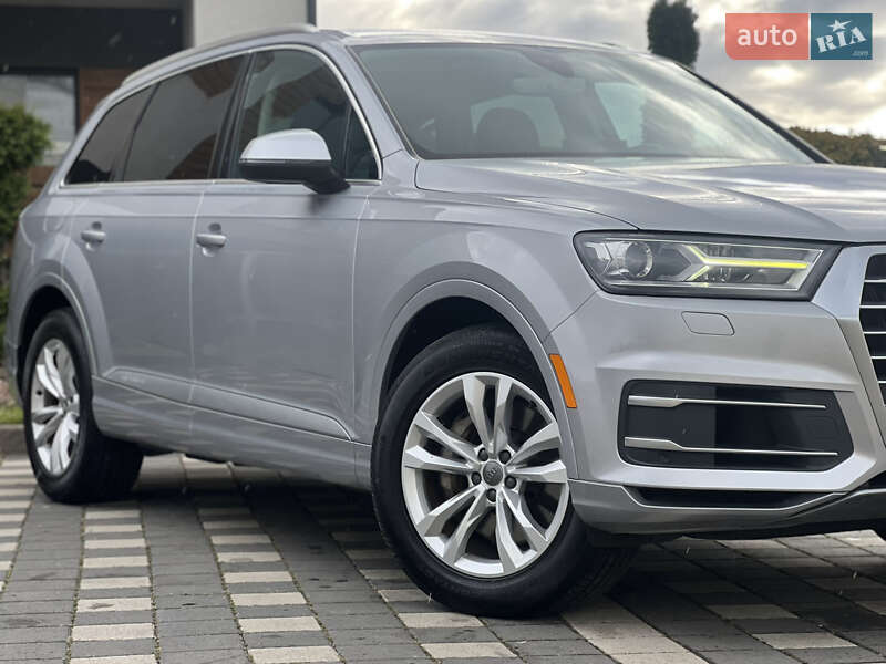 Внедорожник / Кроссовер Audi Q7 2015 в Стрые