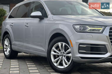 Позашляховик / Кросовер Audi Q7 2015 в  фото 34 Позашляховик / Кросовер Audi Q7 2015 в