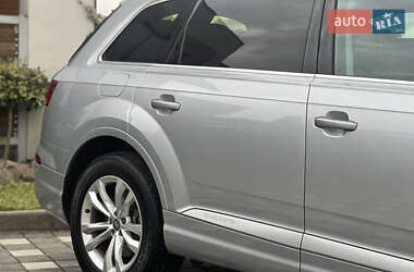 Позашляховик / Кросовер Audi Q7 2015 в  фото 39 Позашляховик / Кросовер Audi Q7 2015 в