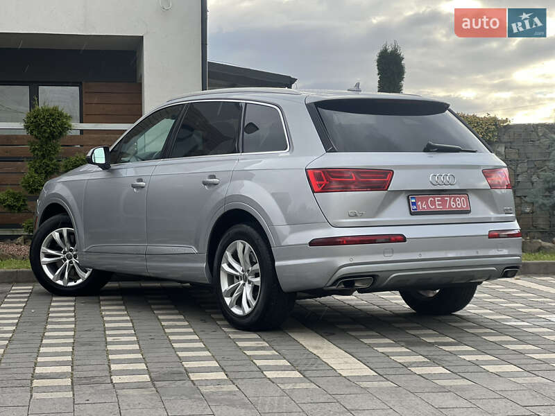 Внедорожник / Кроссовер Audi Q7 2015 в Стрые