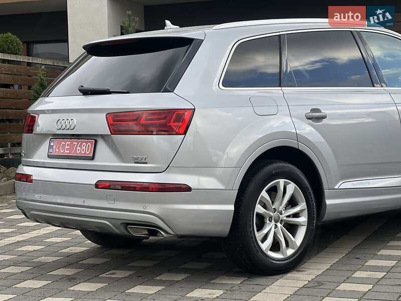 Внедорожник / Кроссовер Audi Q7 2015 в Стрые