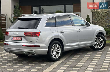 Позашляховик / Кросовер Audi Q7 2015 в  фото 52 Позашляховик / Кросовер Audi Q7 2015 в