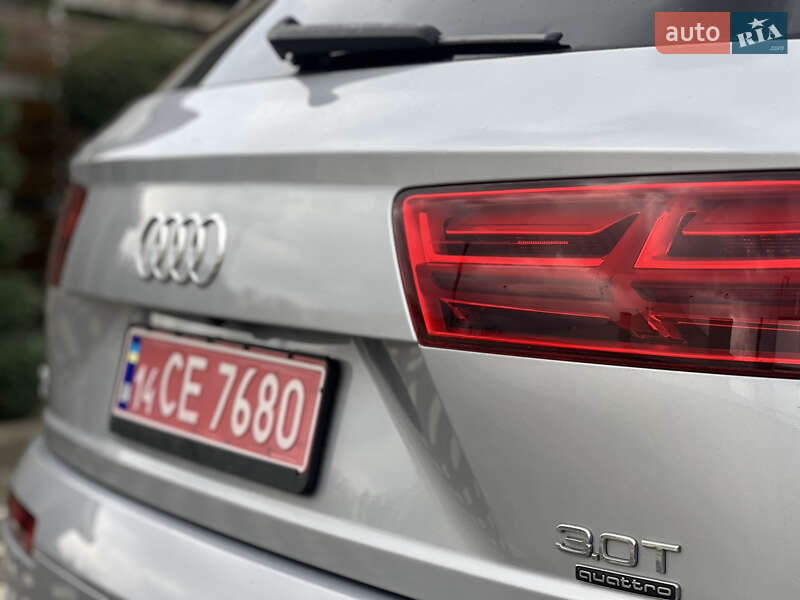 Внедорожник / Кроссовер Audi Q7 2015 в Стрые