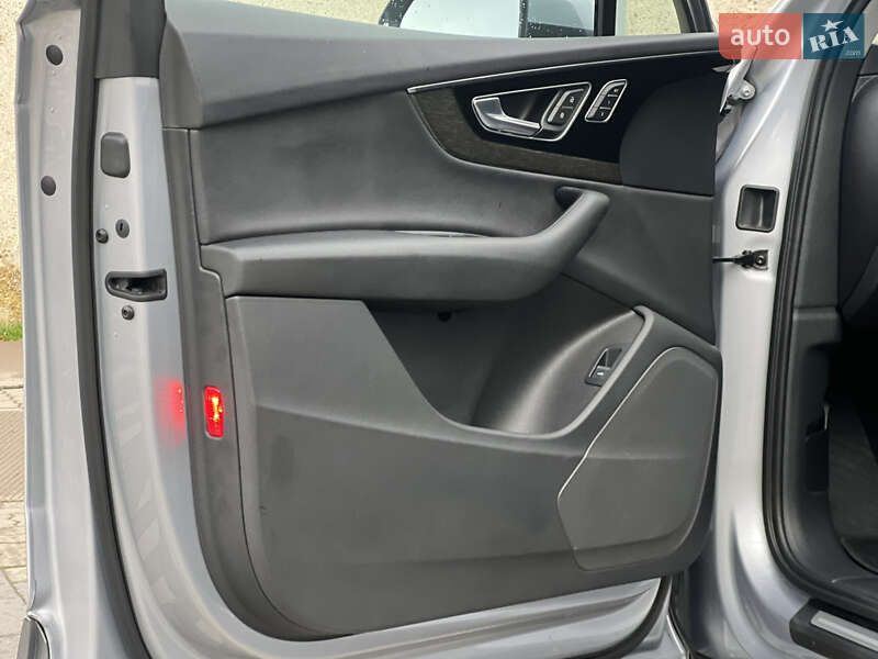 Внедорожник / Кроссовер Audi Q7 2015 в Стрые