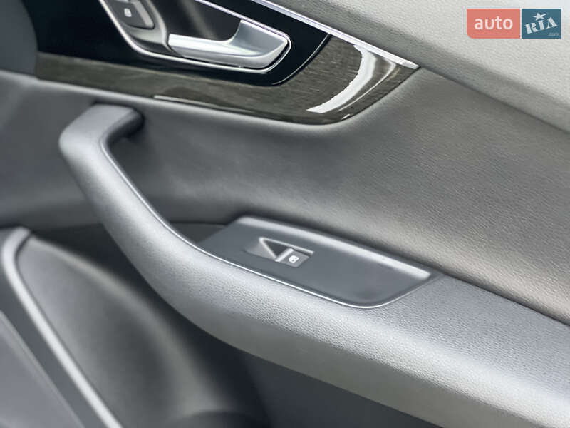 Внедорожник / Кроссовер Audi Q7 2015 в Стрые