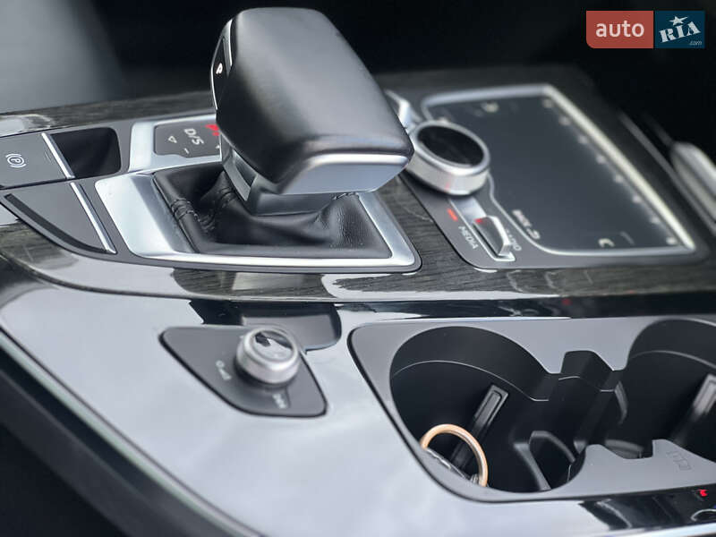 Внедорожник / Кроссовер Audi Q7 2015 в Стрые
