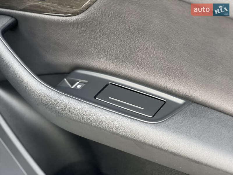 Внедорожник / Кроссовер Audi Q7 2015 в Стрые