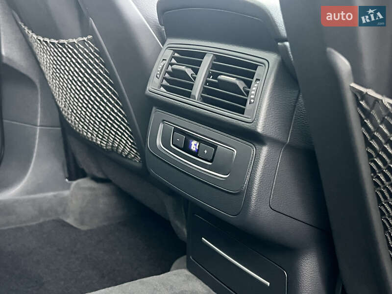 Внедорожник / Кроссовер Audi Q7 2015 в Стрые