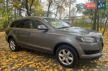 Позашляховик / Кросовер Audi Q7 2011 в 