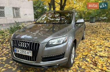 Позашляховик / Кросовер Audi Q7 2011 в 