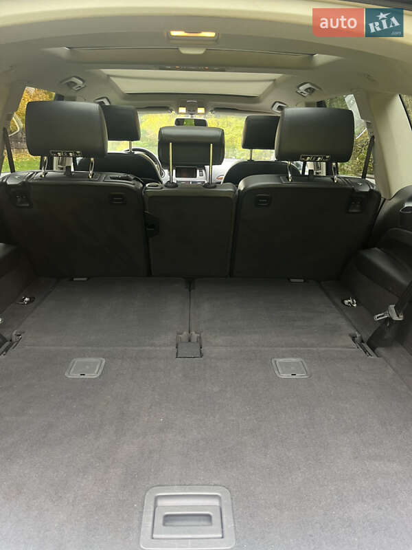 Внедорожник / Кроссовер Audi Q7 2011 в Нетешине