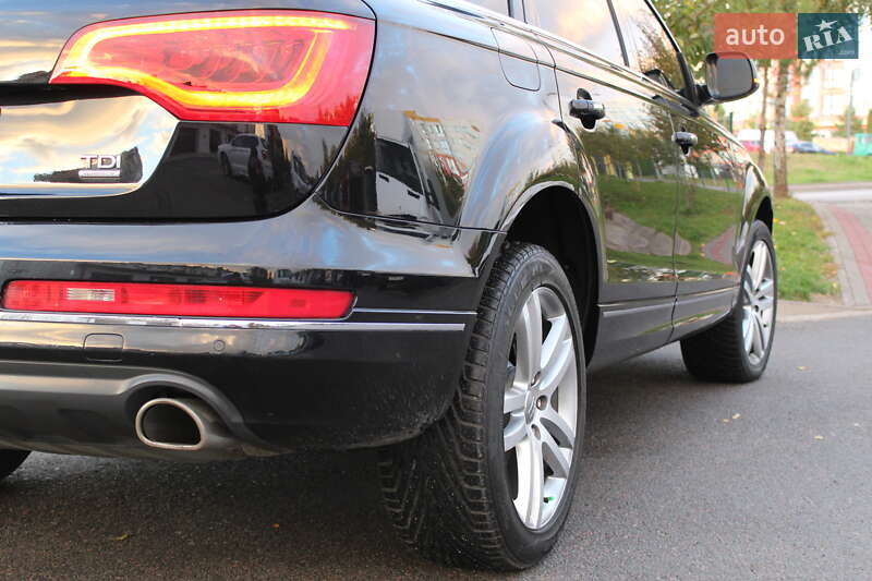 Внедорожник / Кроссовер Audi Q7 2014 в Ровно