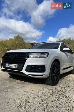 Внедорожник / Кроссовер Audi Q7 2017 в 