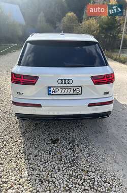 Внедорожник / Кроссовер Audi Q7 2017 в 