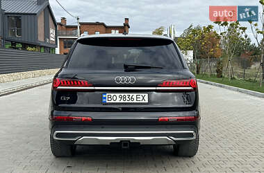 Внедорожник / Кроссовер Audi Q7 2020 в 