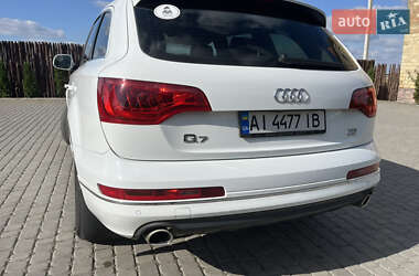 Позашляховик / Кросовер Audi Q7 2013 в 