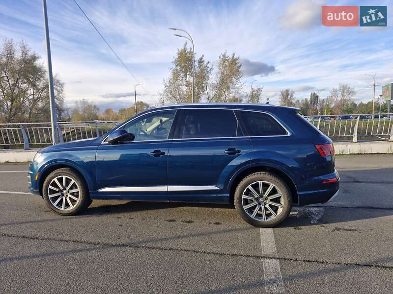 Внедорожник / Кроссовер Audi Q7 2018 в Киеве