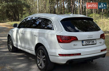 Позашляховик / Кросовер Audi Q7 2013 в 