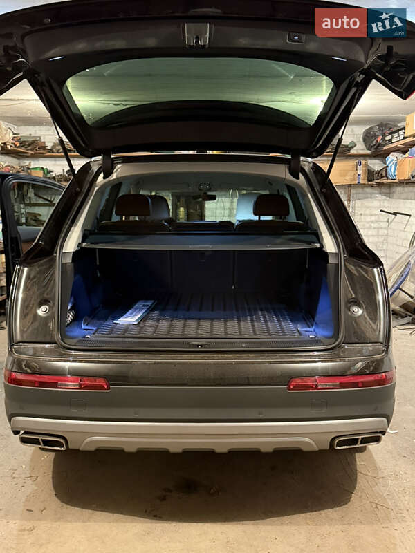 Внедорожник / Кроссовер Audi Q7 2018 в Харькове фото 36 Внедорожник / Кроссовер Audi Q7 2018 в Харькове