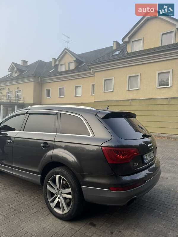 Позашляховик / Кросовер Audi Q7 2011 в Львові