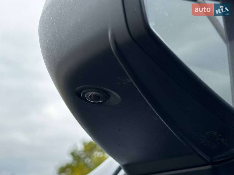 Позашляховик / Кросовер Audi Q7 2016 в Львові