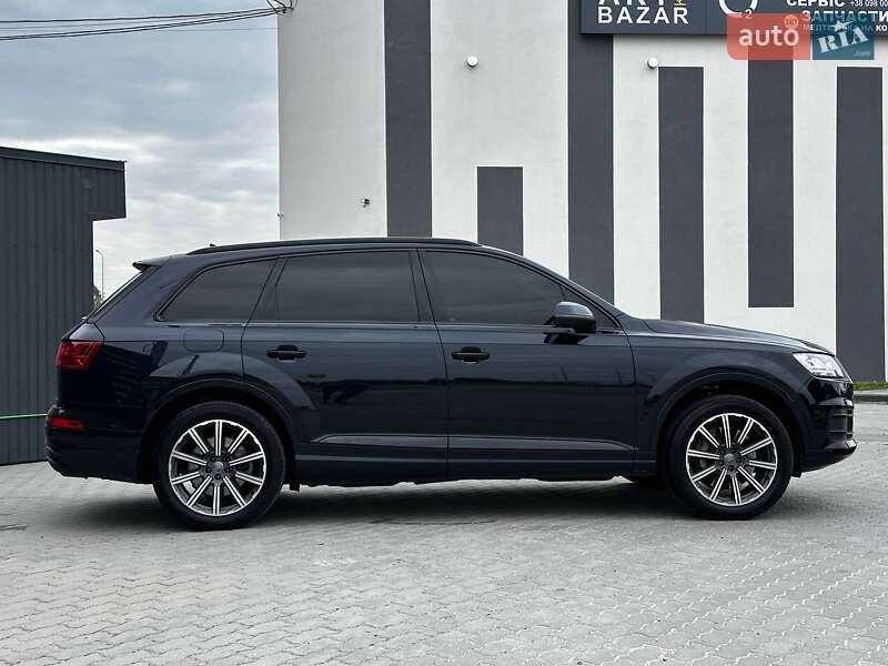Позашляховик / Кросовер Audi Q7 2016 в Львові
