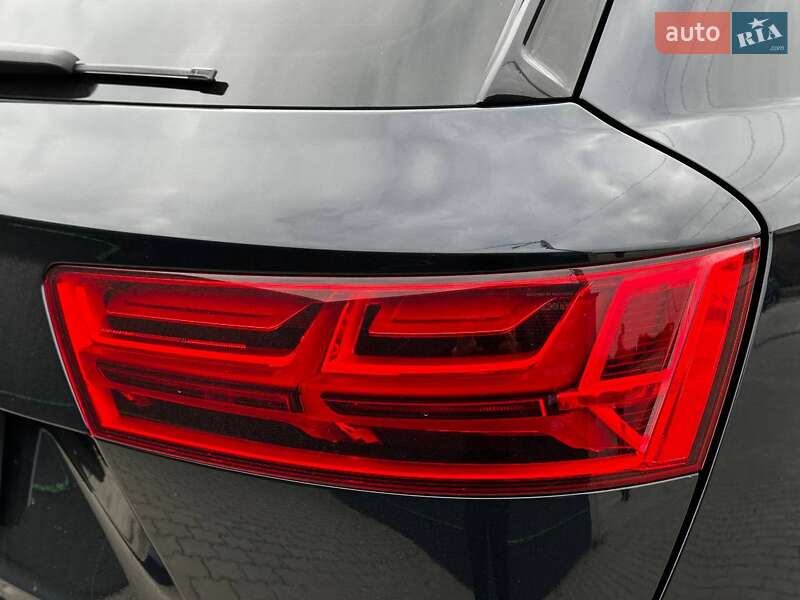 Позашляховик / Кросовер Audi Q7 2016 в Львові