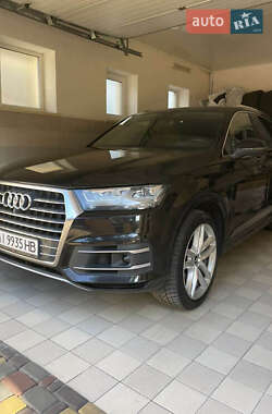 Позашляховик / Кросовер Audi Q7 2017 в Києві