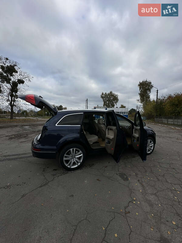Внедорожник / Кроссовер Audi Q7 2013 в Ровно