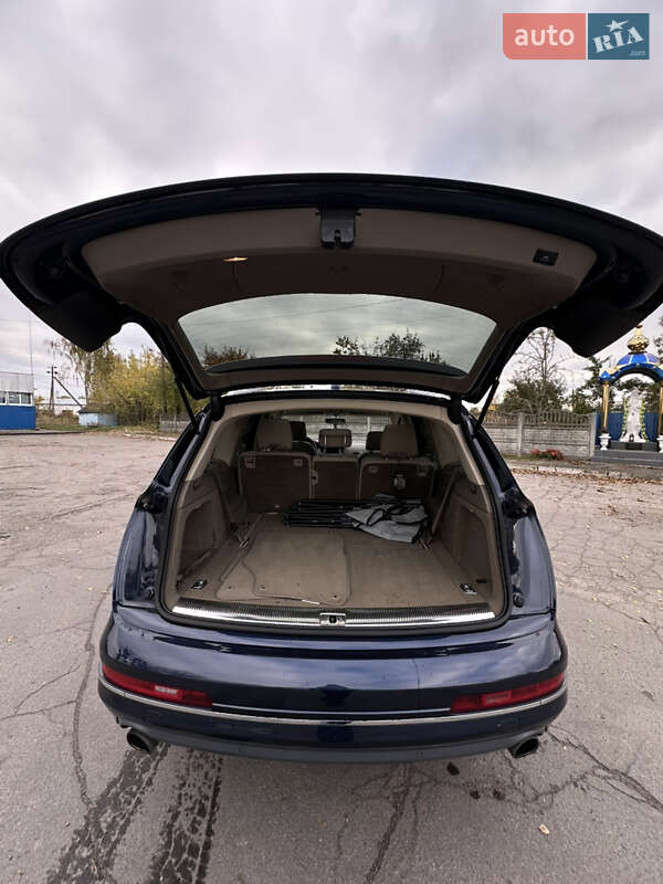 Внедорожник / Кроссовер Audi Q7 2013 в Ровно