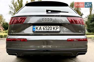 Внедорожник / Кроссовер Audi Q7 2019 в 