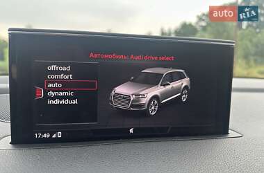 Внедорожник / Кроссовер Audi Q7 2016 в 