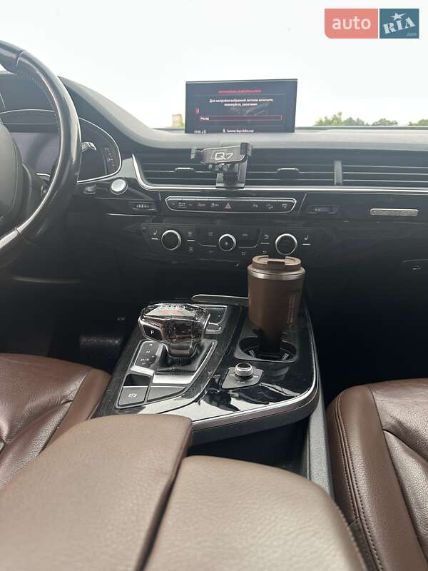 Позашляховик / Кросовер Audi Q7 2016 в Києві фото 29 Позашляховик / Кросовер Audi Q7 2016 в Києві