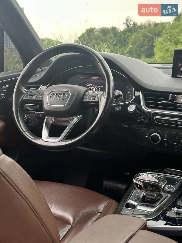 Позашляховик / Кросовер Audi Q7 2016 в Києві фото 32 Позашляховик / Кросовер Audi Q7 2016 в Києві