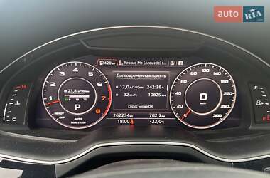 Внедорожник / Кроссовер Audi Q7 2016 в 