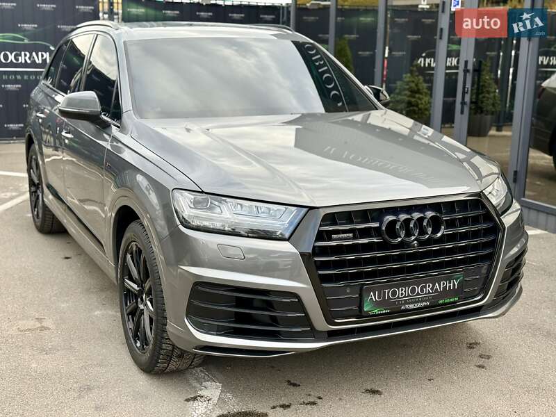 Позашляховик / Кросовер Audi Q7 2016 в Києві