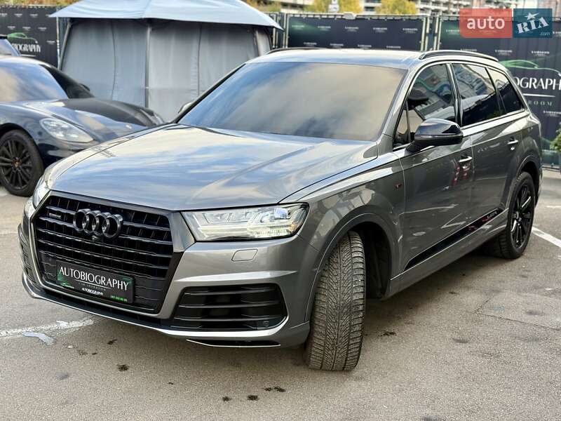 Позашляховик / Кросовер Audi Q7 2016 в Києві
